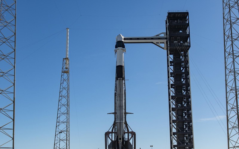 SpaceX Falcon 9 and Dragon Grace vertical at Space Launch Complex 40 ahead of Crew-13