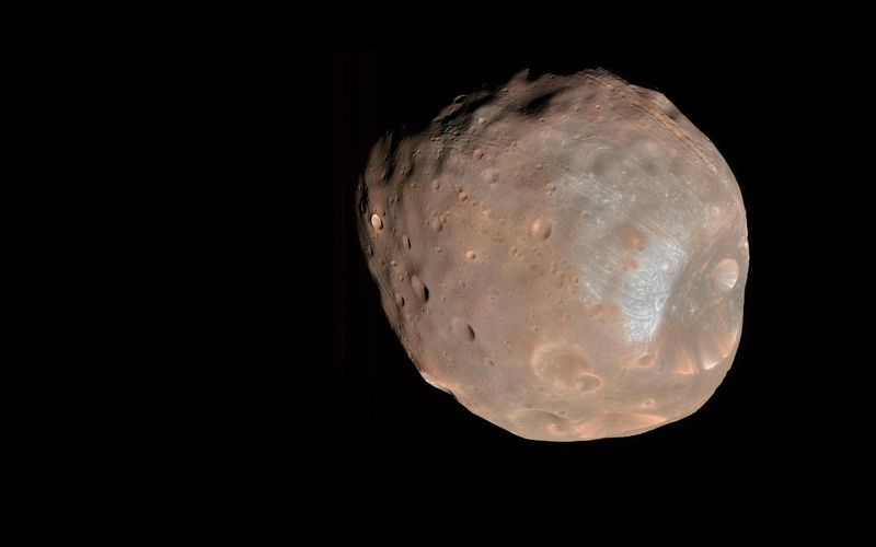Mars’s moon Phobos, seen by NASA’s HiRISE camera — NASA/JPL-Caltech/University of Arizona